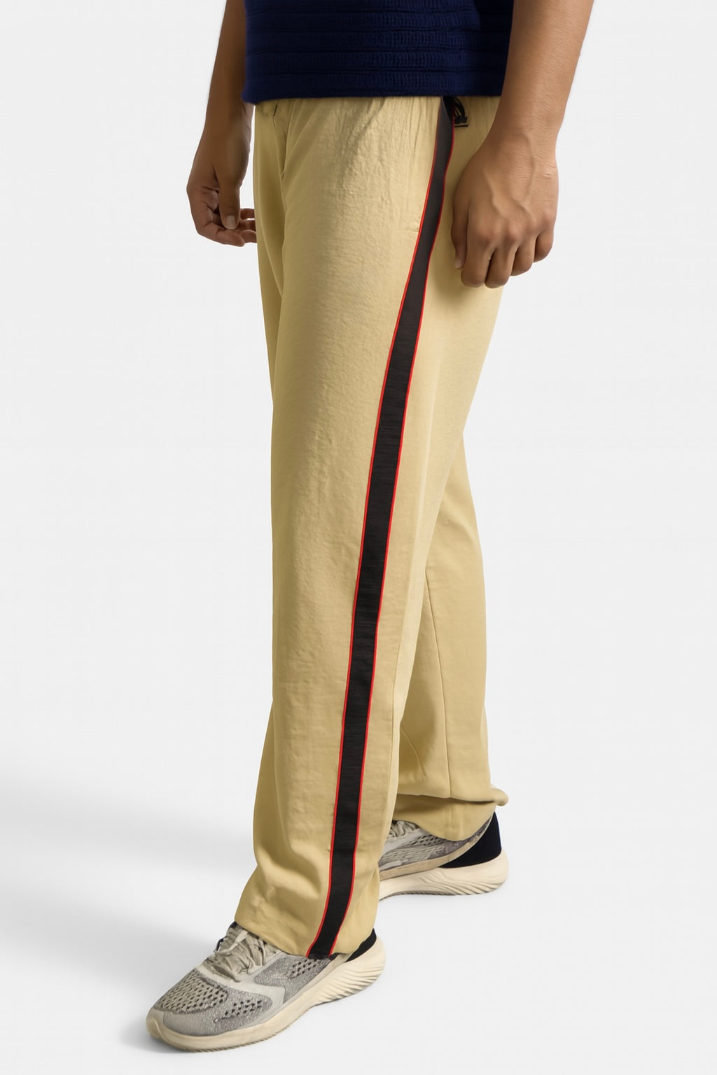 Wrinkle Free Lose-Fit Trousers (Single Stripe)